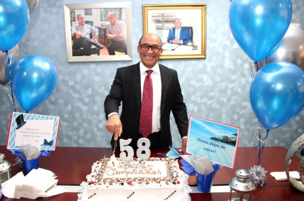 Presidente CPADB es sorprendido por cumpleaños