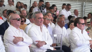 Rolfi Rojas acompa&ntilde;a al presidente Abinader inauguracion paso a desnivel