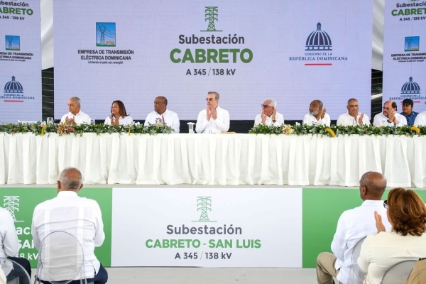 Presidente Abinader puso en funcionamiento subestación Cabreto