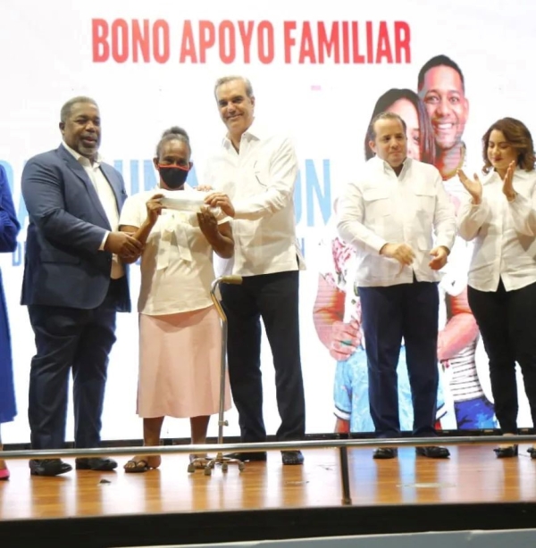 Presidente Abinader lanza Bono Apoyo Familiar