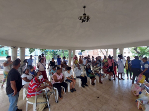 CPADB realiza recorrido y lleva ayuda a Santo Domingo Este
