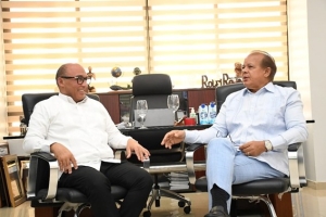 Presidente de la CPADB recibe visita